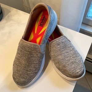 Sketchers Goga Max sneaker